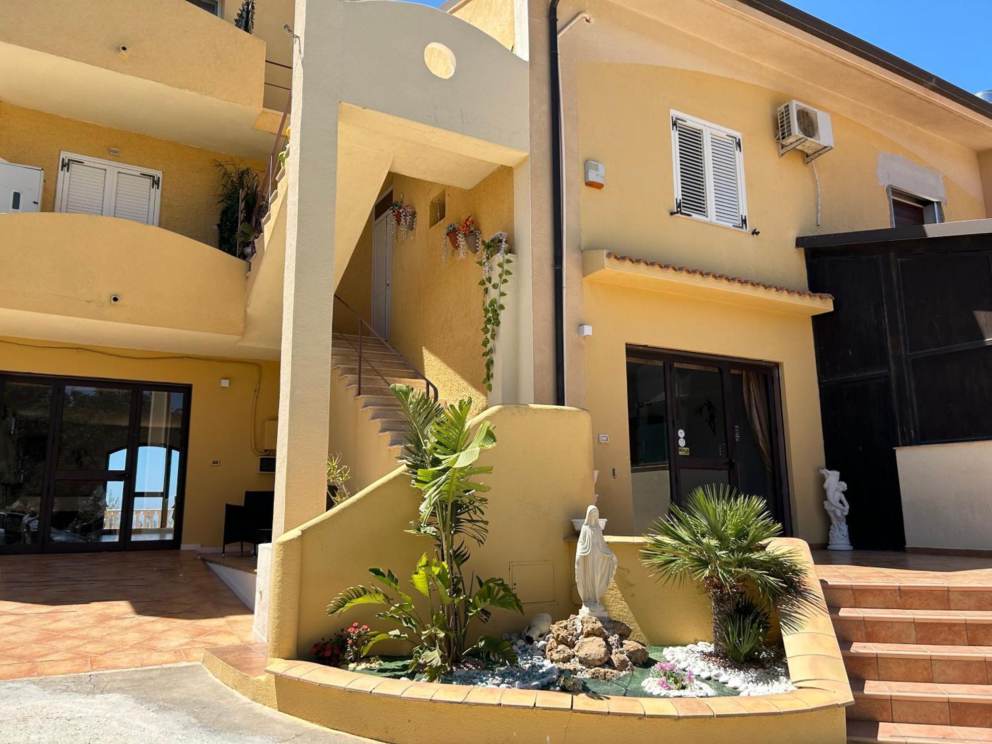 Bed and Breakfast La Collina Sul Mare Пальма-ди-Монтекьяро Экстерьер фото