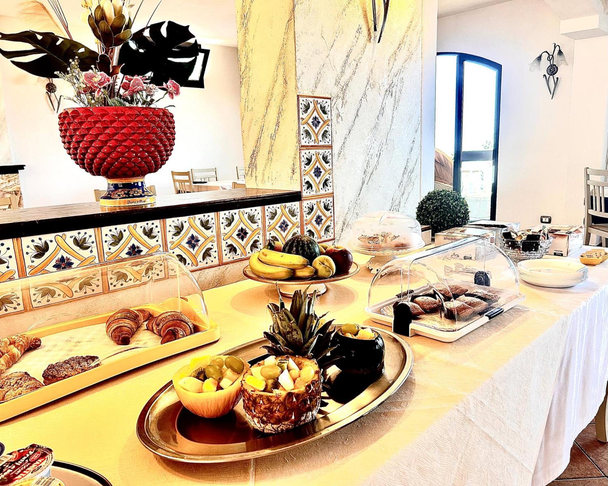 Bed and Breakfast La Collina Sul Mare Пальма-ди-Монтекьяро Экстерьер фото