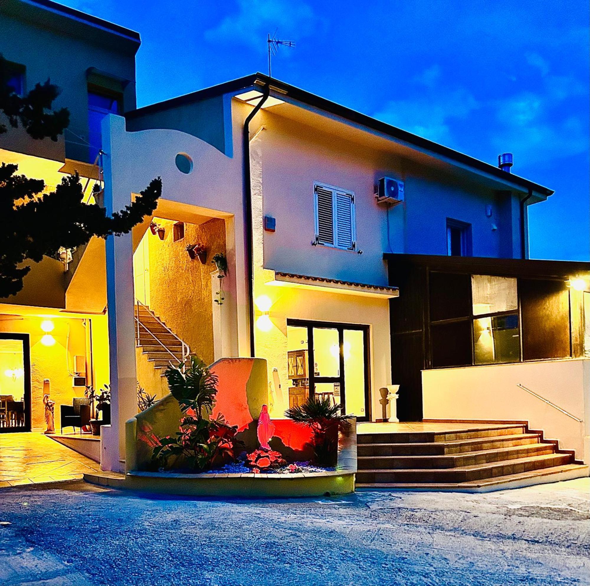 Bed and Breakfast La Collina Sul Mare Пальма-ди-Монтекьяро Экстерьер фото